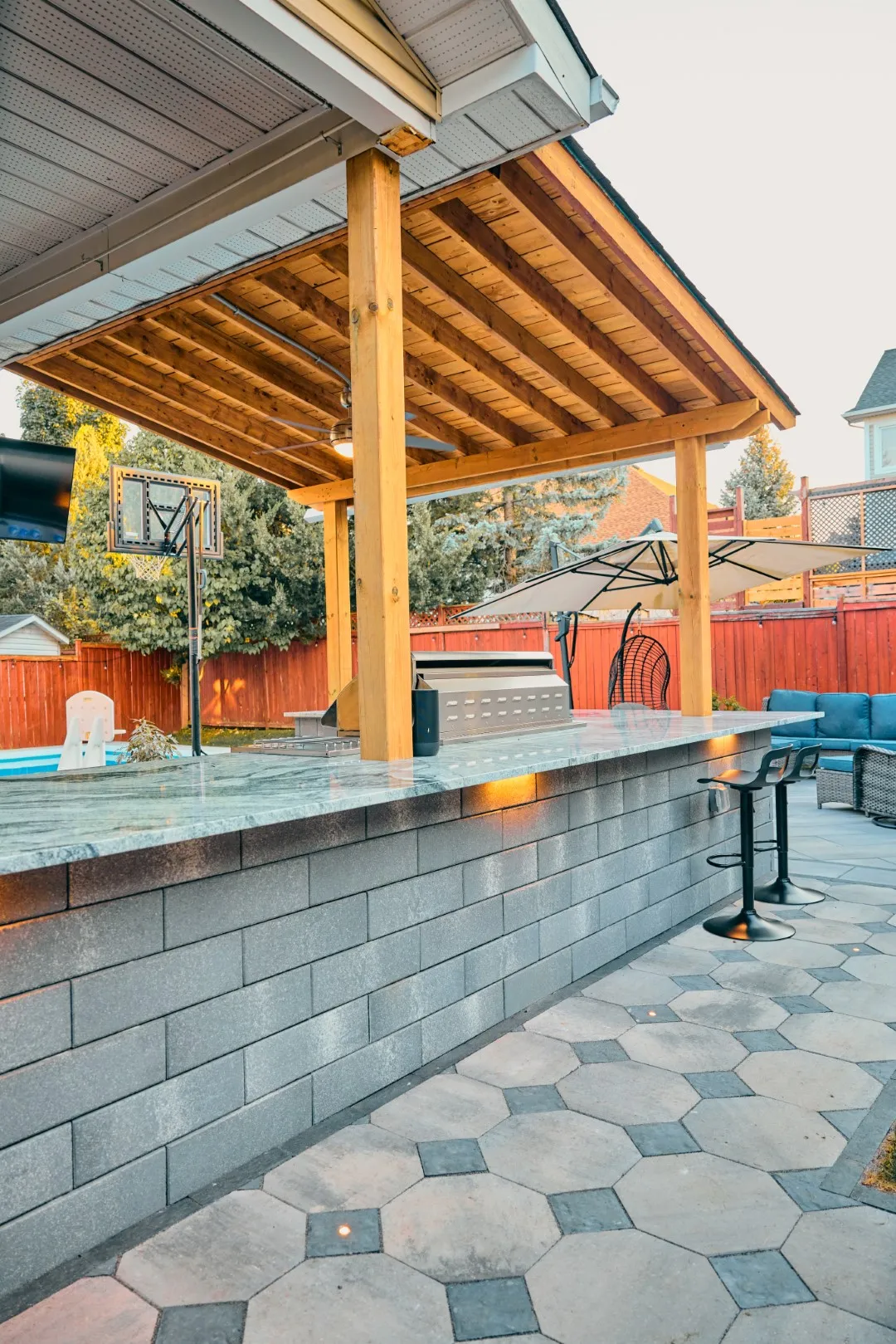 Outdoor Kitchen & Poolside Patio — Ottawa — 1