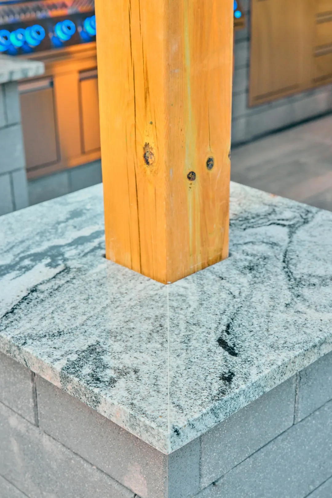 Outdoor Kitchen & Poolside Patio — Ottawa — 8