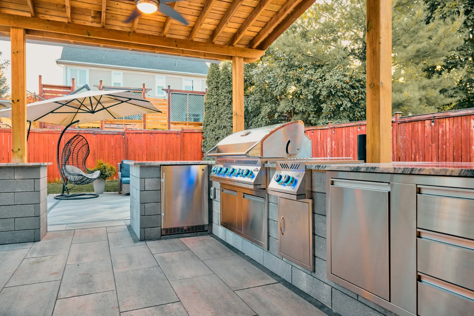 Outdoor Kitchen & Poolside Patio — Ottawa — 9