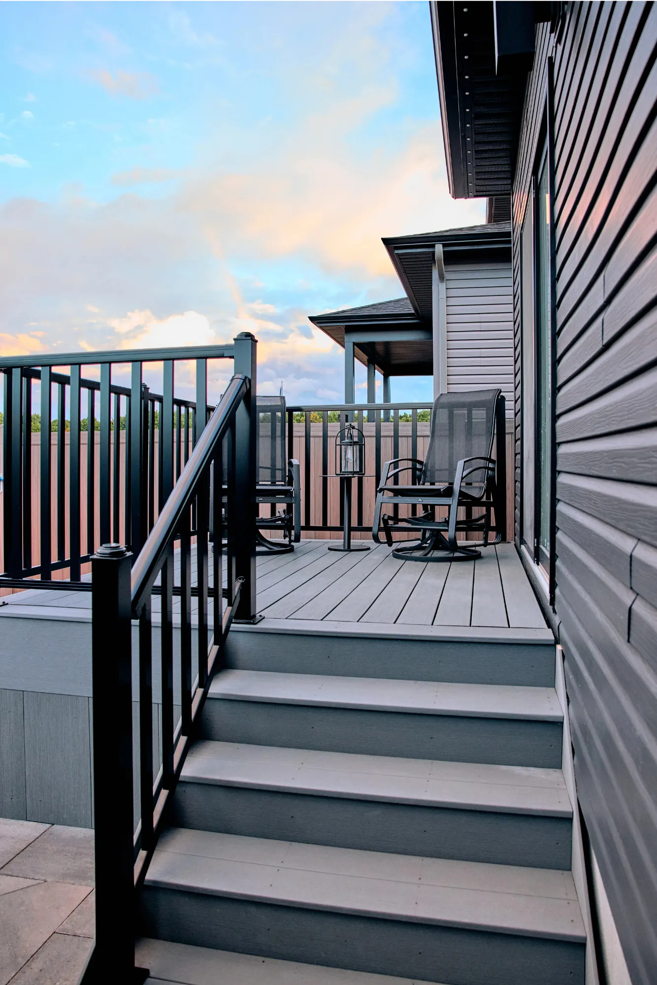 Pool & Composite Deck Backyard Retreat — Embrun — 4