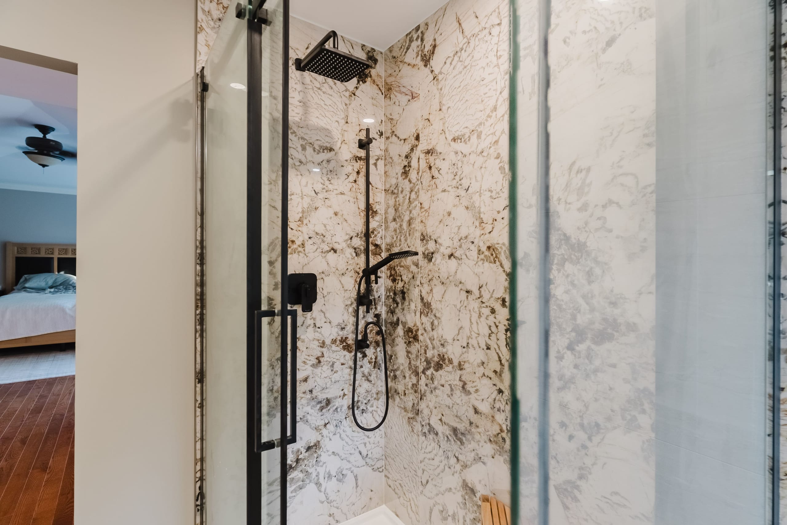 Contemporary Bathroom Renovation — Orléans — 4