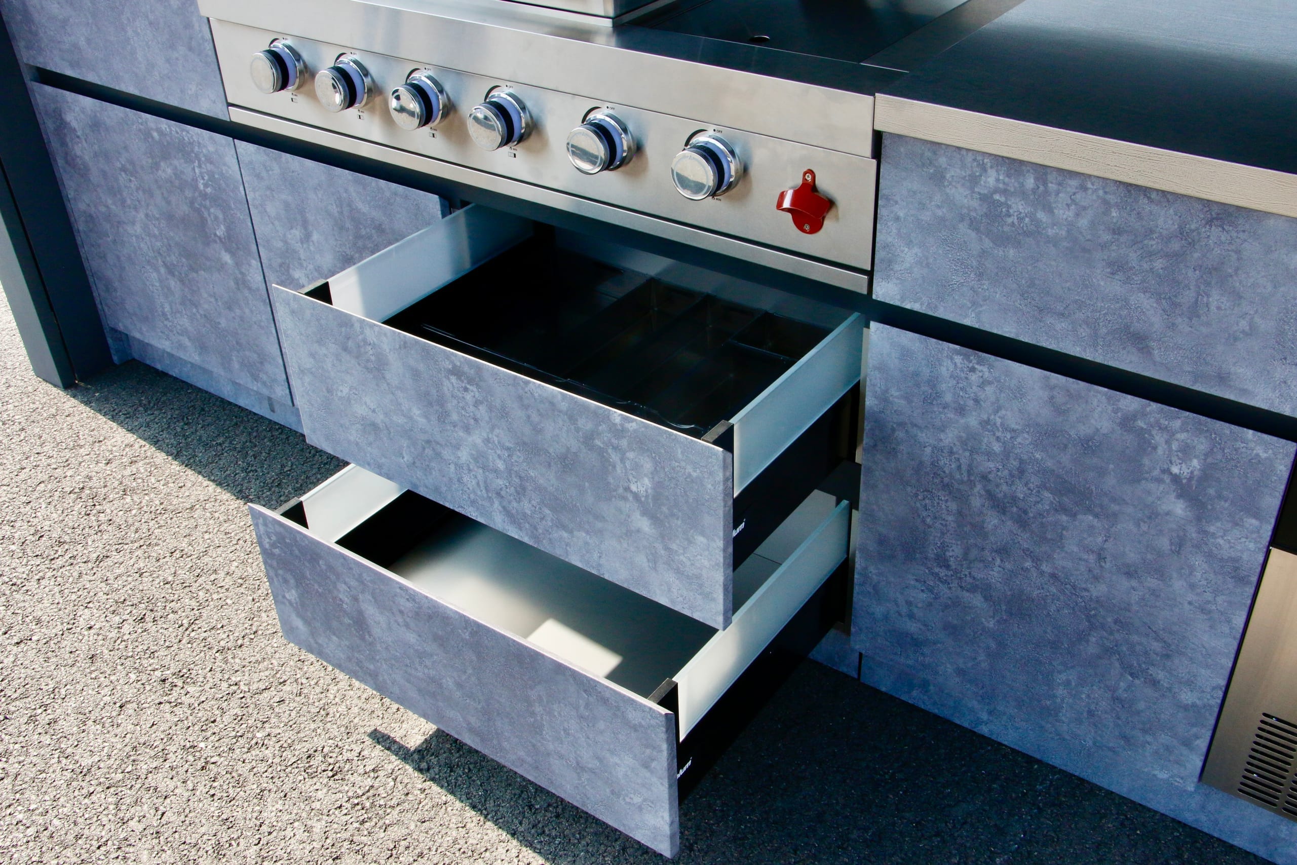 Custom Stainless Steel Outdoor Kitchens in Ottawa — 4