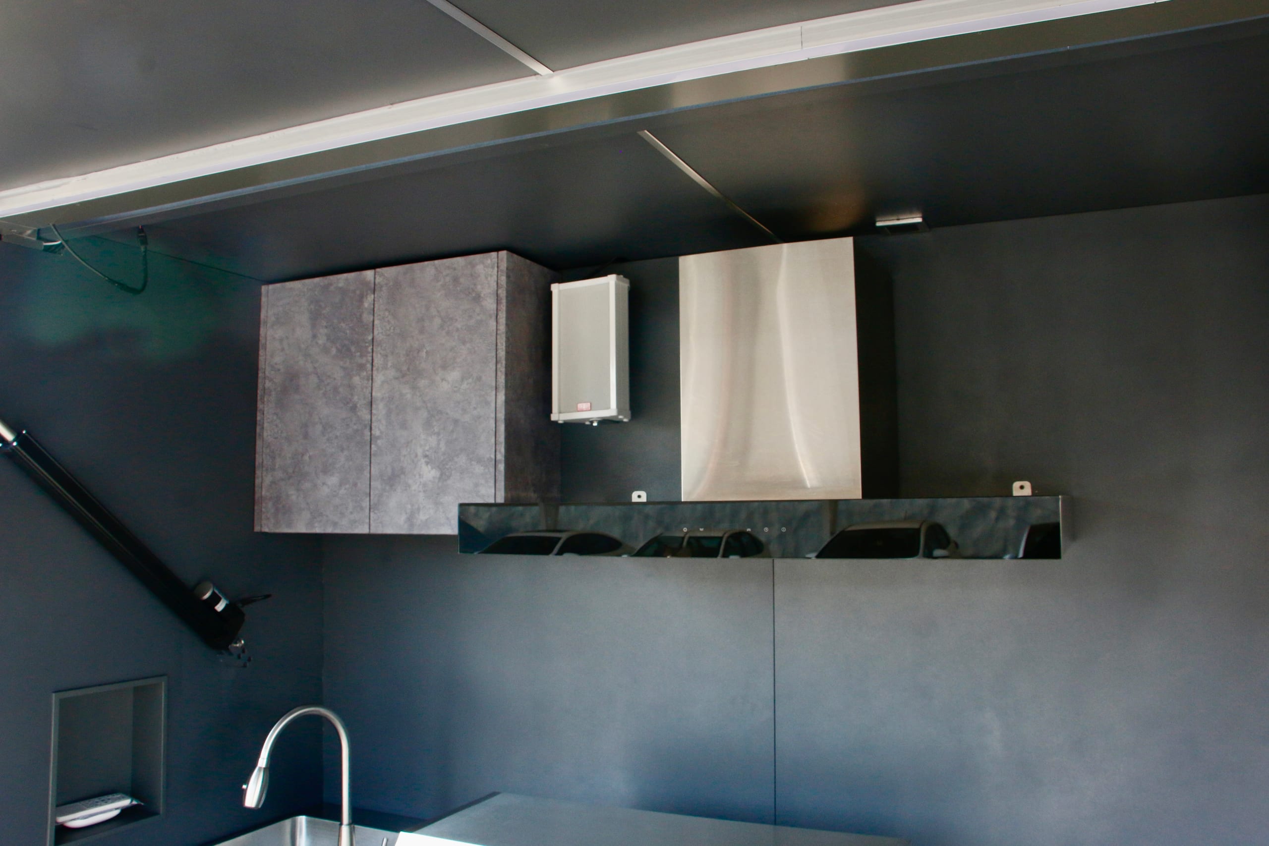 Custom Stainless Steel Outdoor Kitchens in Ottawa — 5