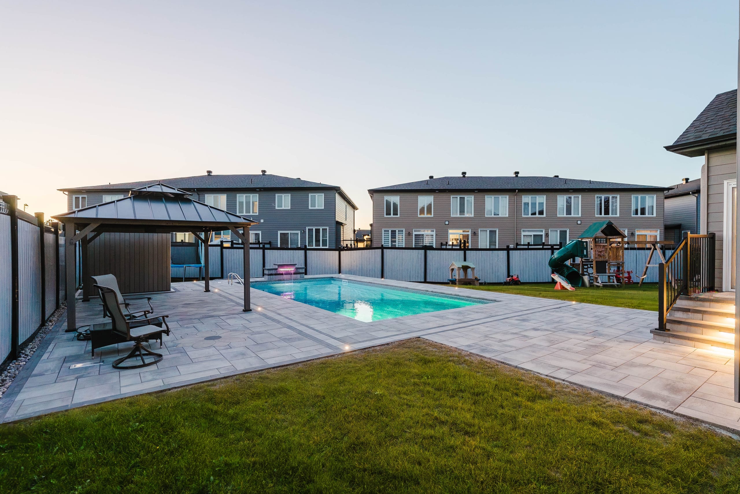 Custom Vinyl Liner Pool & Interlock Backyard — Stittsville — 7