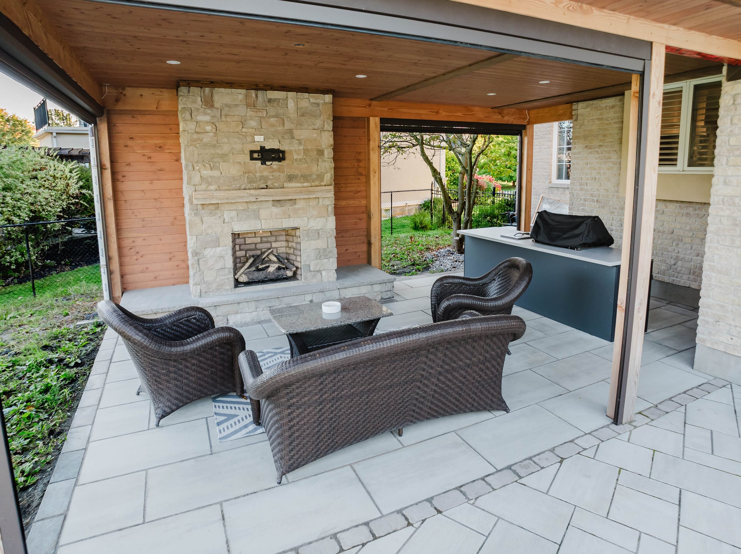 Custom Outdoor Living Design-Build — Manotick — 2