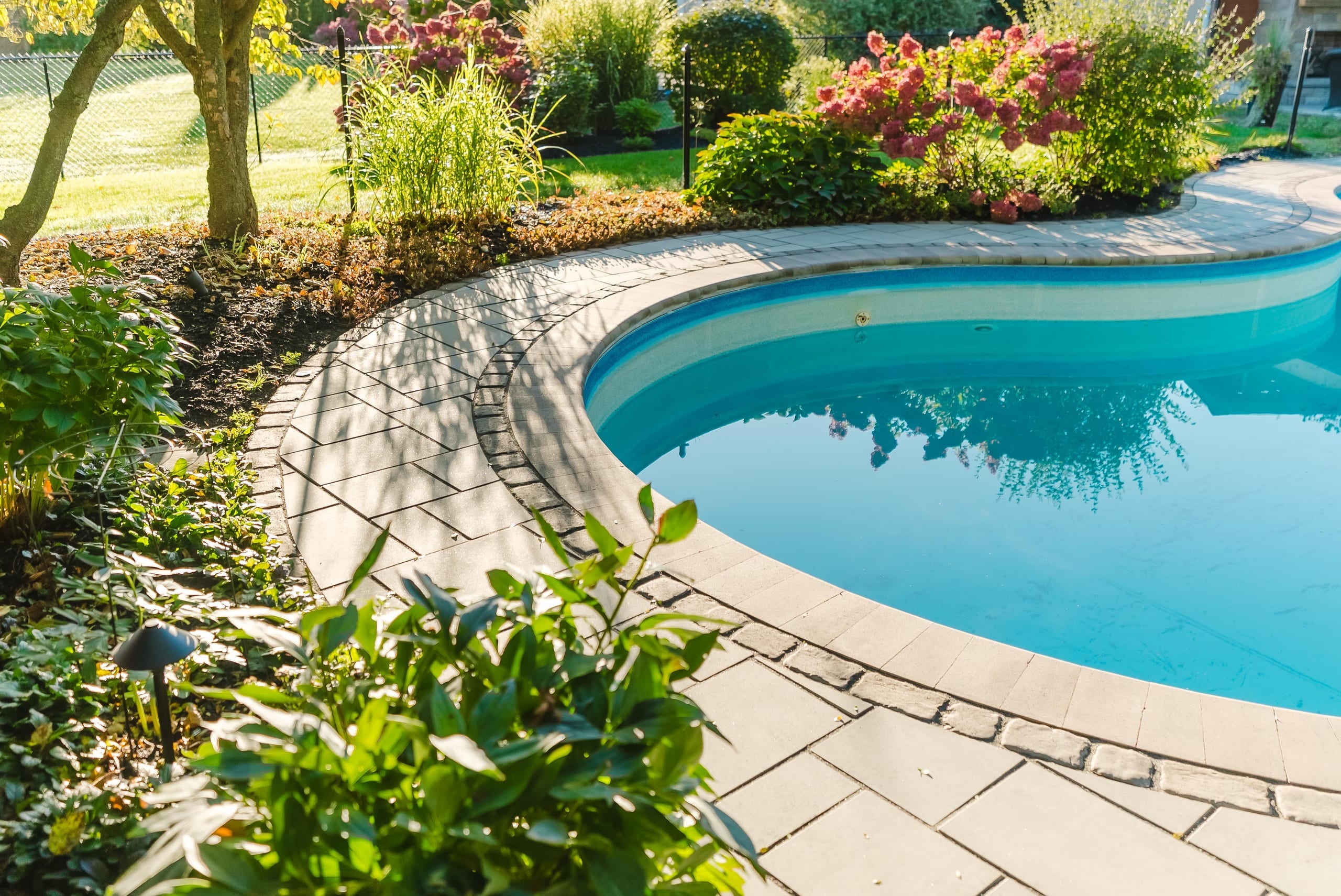 Custom Outdoor Living Design-Build — Manotick — 15