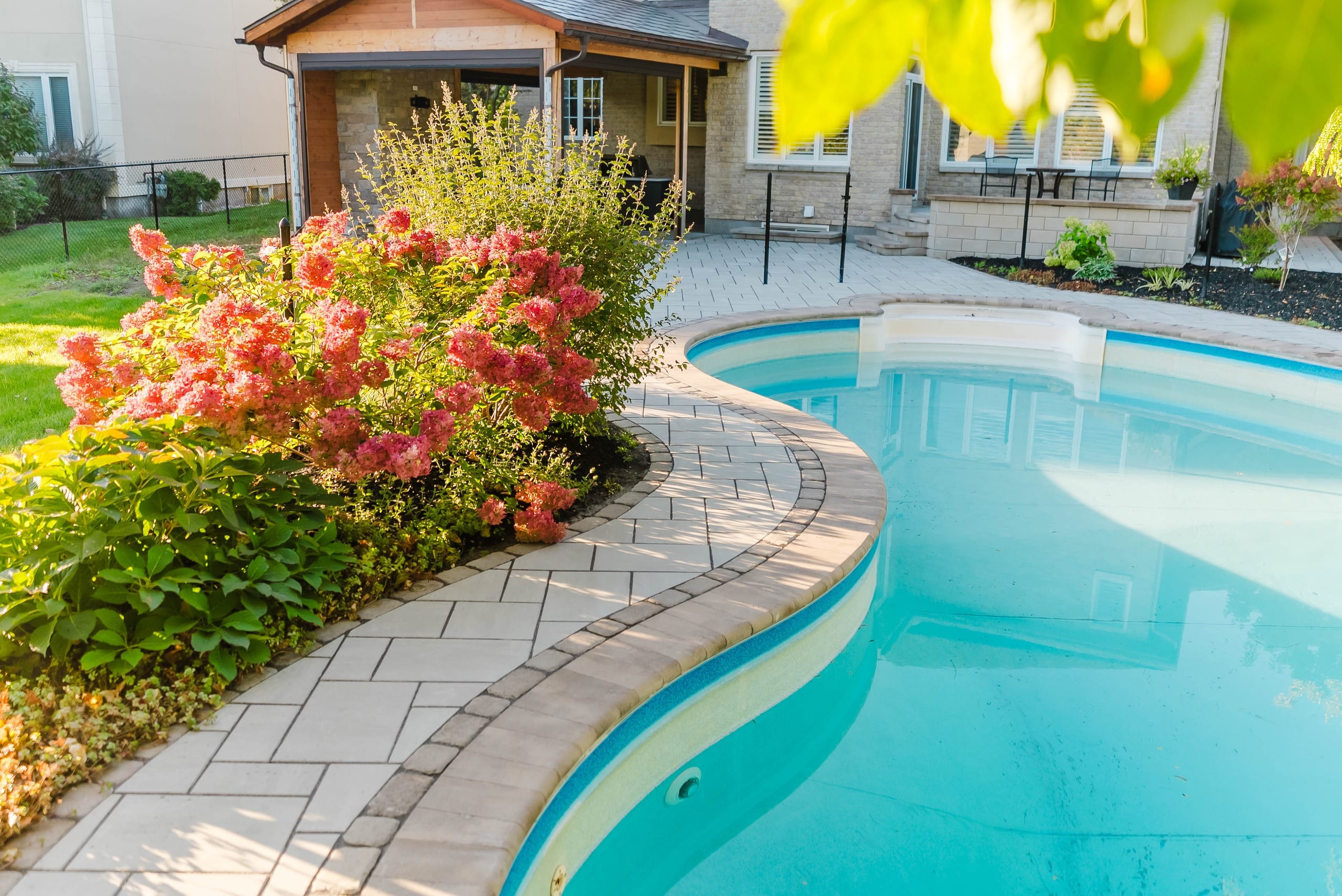 Custom Outdoor Living Design-Build — Manotick — 16